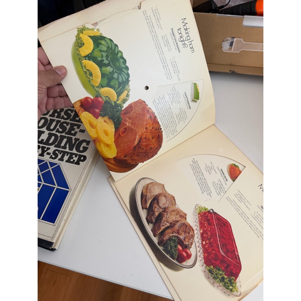 Vintage The Jell-O Gelatin Salad Selector Recipe Book Retro Mid Century Cookbook - Picture 2 of 3